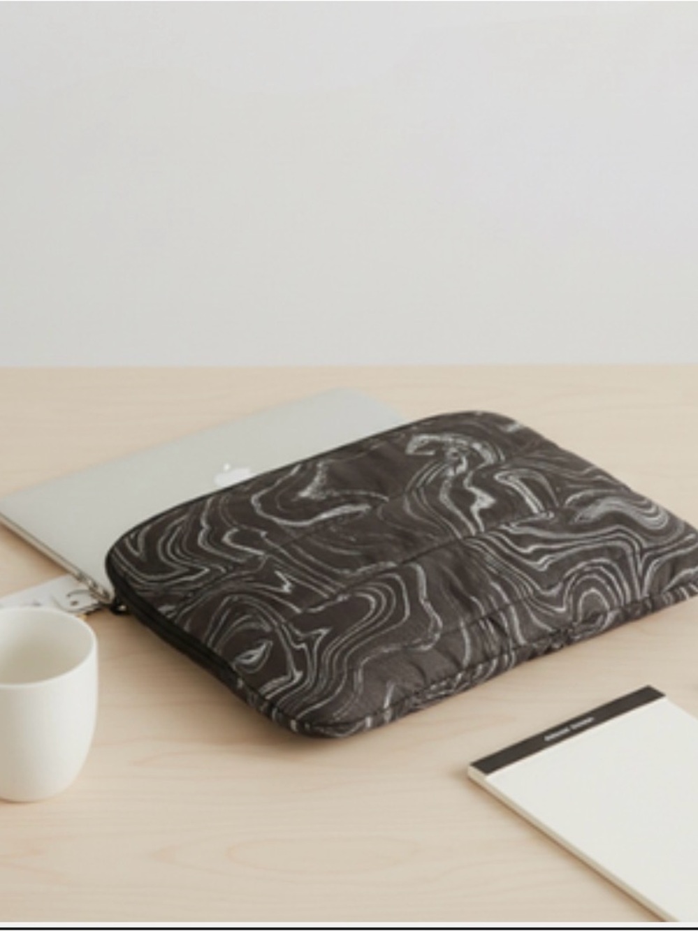 heyday Quilted Black Travel laptop sleeve 15 inch with marble print new w/o tags